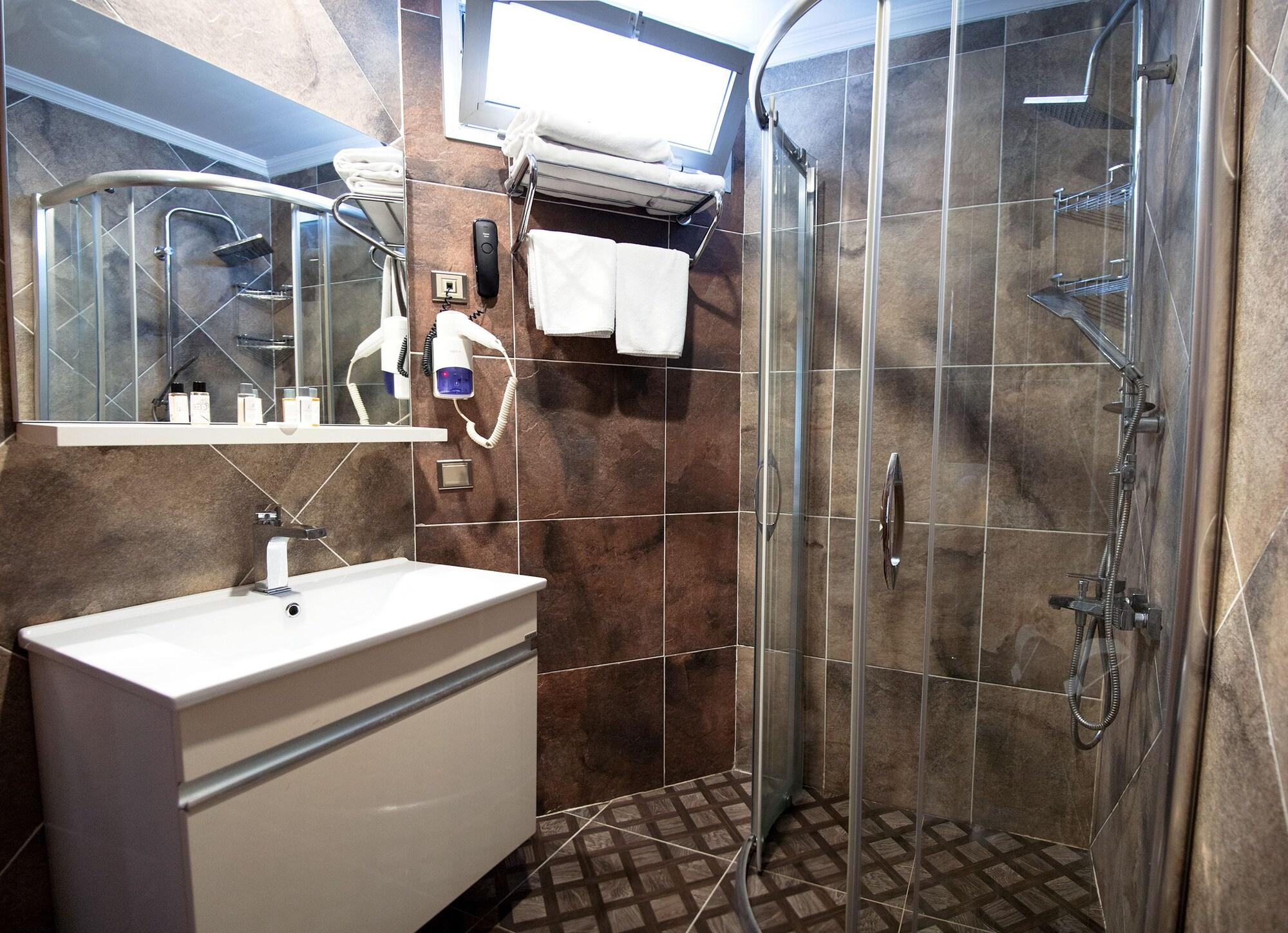The Rise Aron Business Hotel Merter Istanbul Eksteriør billede